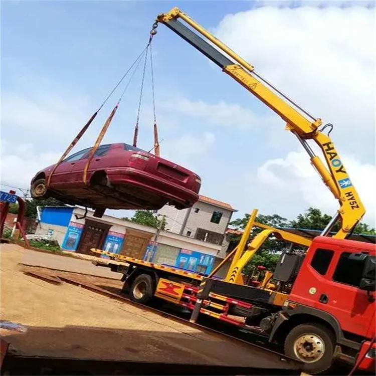 新龙镇吊车救援小汽车怎么吊