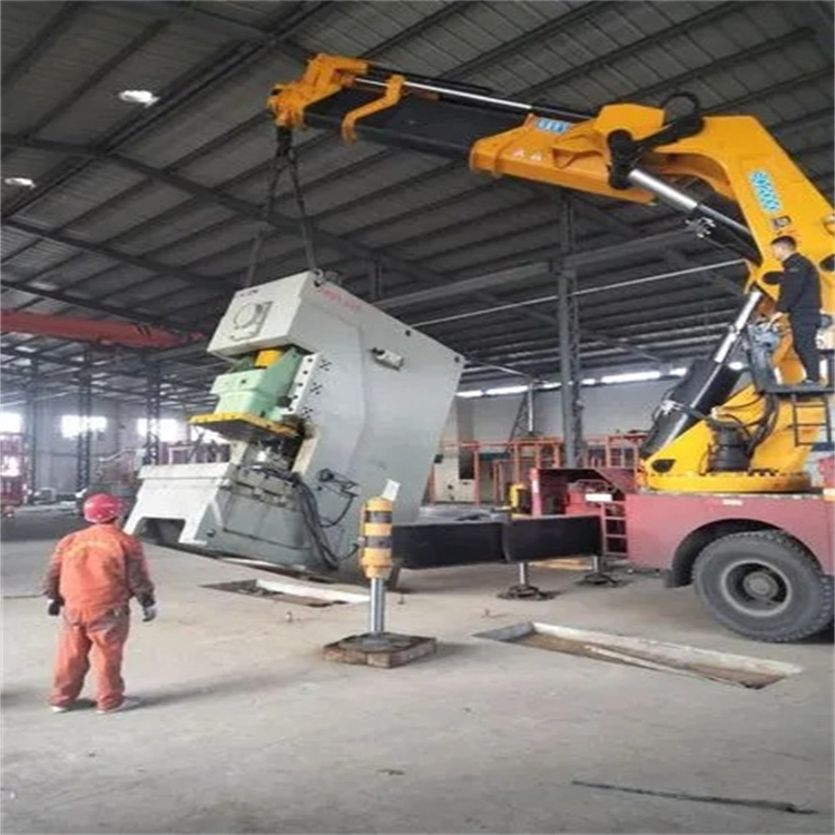 新龙镇80吨折臂吊车出租附近电话