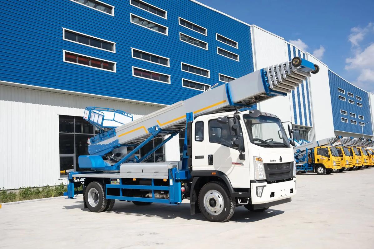 新龙镇出租云梯车高空作业车 建筑垃圾搬运